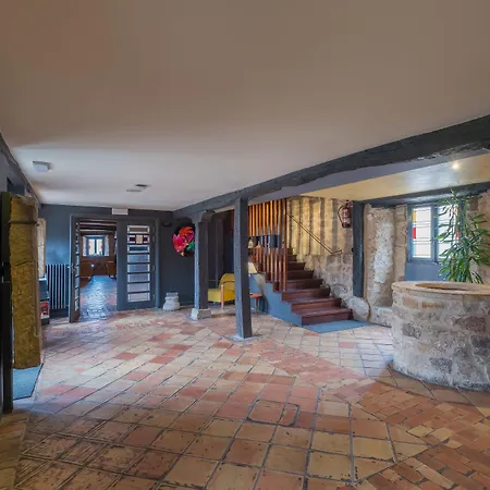 Santa Maria La Real 阿吉拉尔日波奥