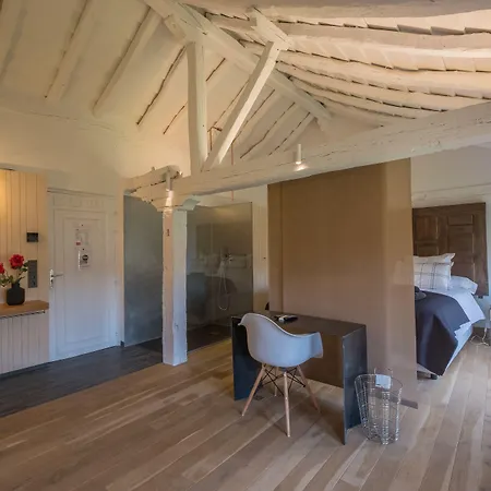 Santa Maria La Real 酒店