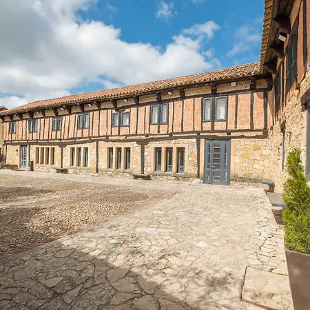 Santa Maria La Real Hotel 3*