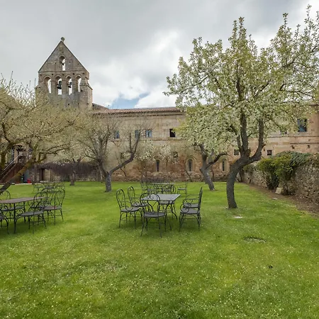 Hotel Santa Maria La Real