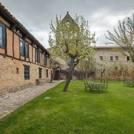 Santa Maria La Real Hotel Aguilar de Campoo