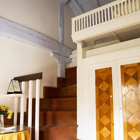 Hotel Santa Maria La Real 3*