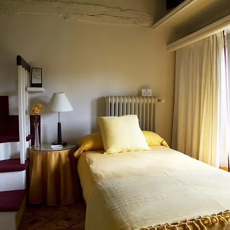 Hotel Santa Maria La Real 3*