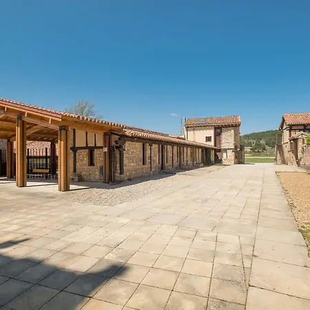 Santa Maria La Real 酒店